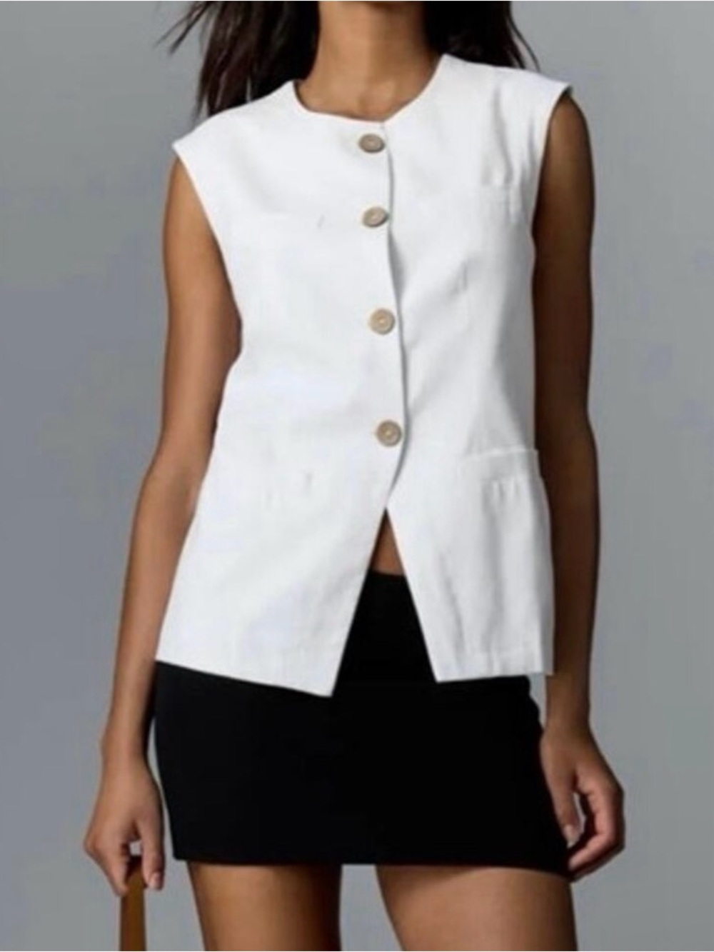 Ellen Tracy Linen Blend Sleeveless White Button-Front Vest Top Wooden Buttons
